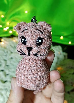Брелок подвеска котик вязаный ручная работа, велюровый котенок хендмейд