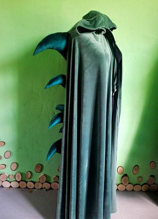 Плащ з шипами зелений 2