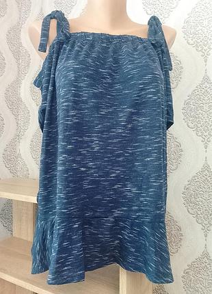 Футболка з відкритими плечима