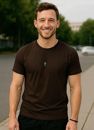 Базова однотонна футболка