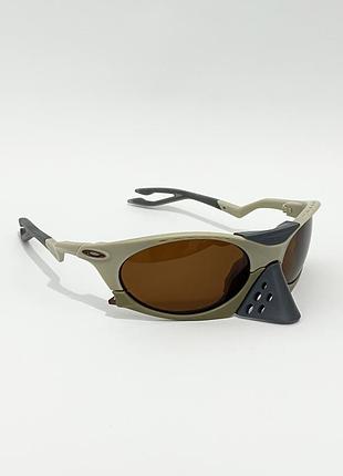 Oakley plantaris