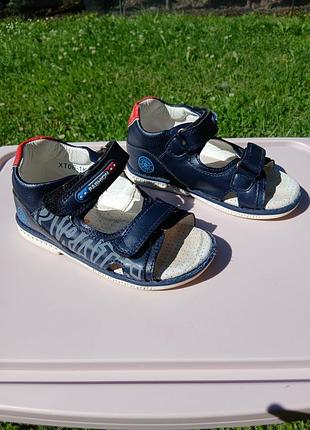Сандалии, босоножки для мальчика 26 размер