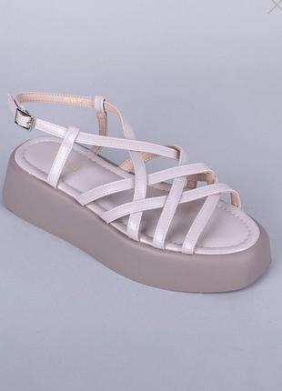 Нові босоніжки 25,5