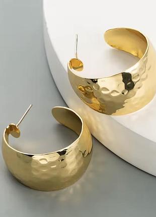 Жіночі елегантні сережки заокруглені колір золотистий