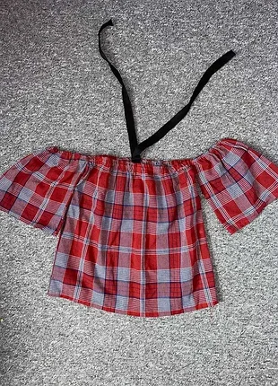 Блузка у клітинку