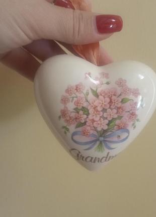 Ароматница из фарфора в идеальном состоянии! отлично на подарок бабушке