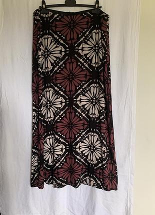 Розкішна ошатна довга трикотажна бохо-спідниця з орнаментом