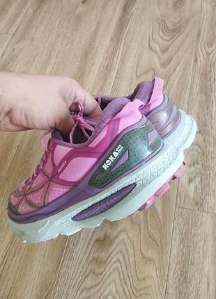 Женские кроссовки hoka