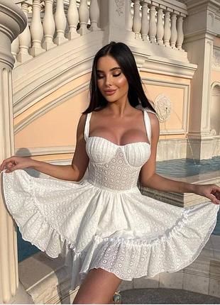 Жіноча сукня