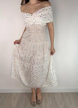 Полупрозрачное женское платье