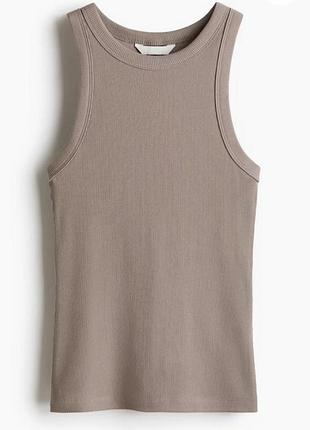 Бежевая майка basic. базовая вещь