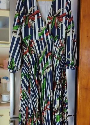 Новый длинный плисерованный халатик платье, на запах