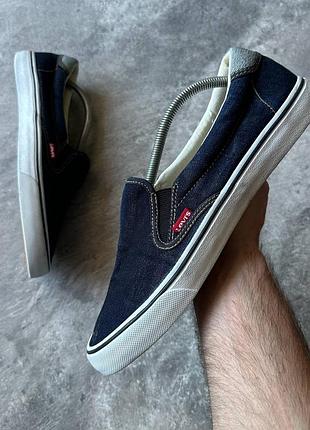 Levi’s slip-on denim