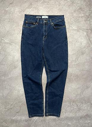 Джинси від бренду mango