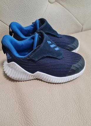 Дитячі кросівки adidas,устілка 12,8 см