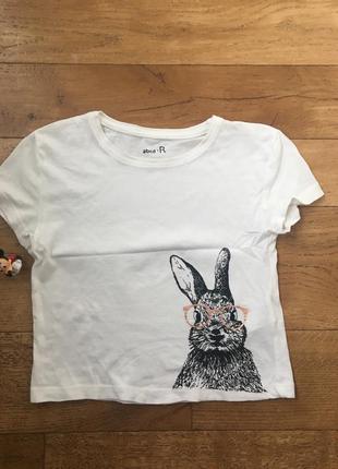 Легкая красивая футболочка на девочку 2-3 годика  заяц хлопок