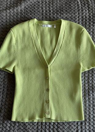 Топ на ґудзиках