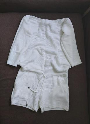 Білюсінький новий вязаний комбінезон