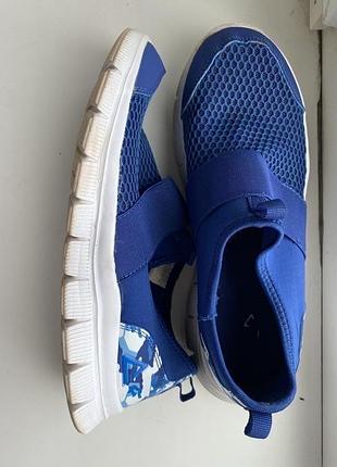 Легкi кросiвки peak розмiру 38 (24,5 cm)