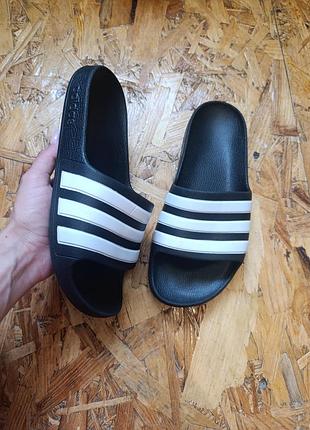 Оригинальные шлепанцы adidas