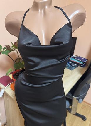 Сукня-комбінація жіноча з глибоким декольте