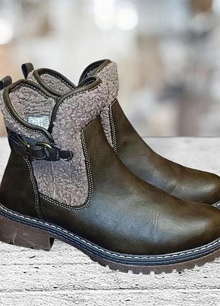 Чоботи на хутрі від pat calvin