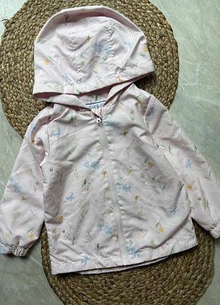В ідеалі дуже ніжна вітровка на дівчинку 1,5-2 роки