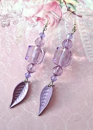 Серьги оригинальные фиолет пластик ручн работа серёжки hand made листья кульчики подвески лёгкие необычн