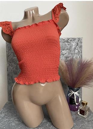 Топ жатка яскравий