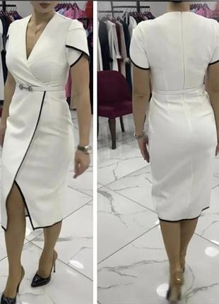 Стильное белое платье