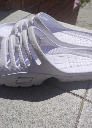 Шльопанці міцні великого розміру