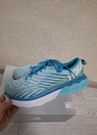 Кроссовки hoka