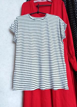 Футболка у смужку полоску полосата