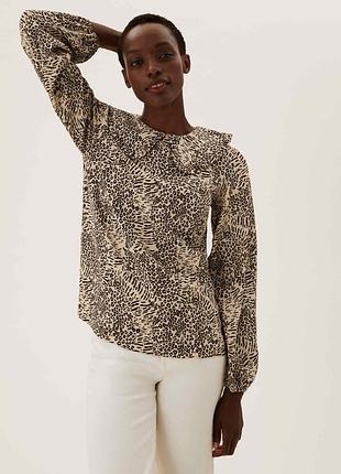 Блузка с длинными рукавами и анималистичным принтом