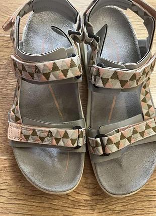 Ecco жіночі босоніжки