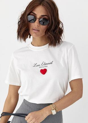 Футболка з об'ємним серцем