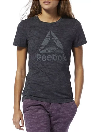 Футболка reebok с мраморным логотипом