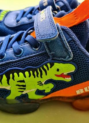 Детские кроссовки