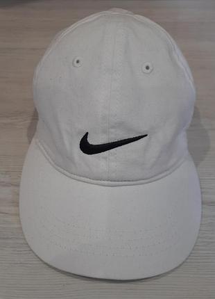 Кепка фирмы nike