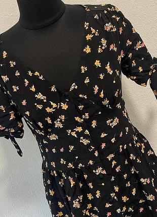 Сукня жіноча