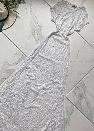 Прозора трендова сукня-мереживо