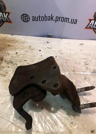 Mn158381 кроншейн крепления опоры двигателя правый mitsubishi grandis 2,4 2004-2010