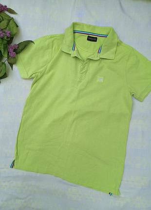 Яскраве котонове поло, теніска,l, cappuccino, італія.