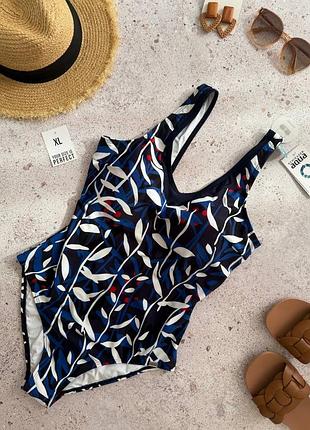 Купальник суцільний на чашках розмір хл чашка d