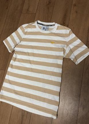 Футболка adidas