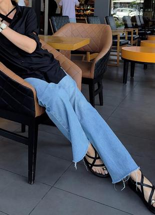 Босоніжки з ортопедичною устілкою з стильним камінчиком через пальчик