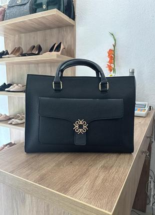 Жіноча шкіряна сумка від італійського бренду