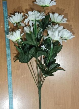 Букет гербер на 9 квіток. діаметр квiтки 10 см, висота букета 51 см.