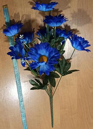 Букет гербер на 9 квіток. діаметр квiтки 10 см, висота букета 51 см.