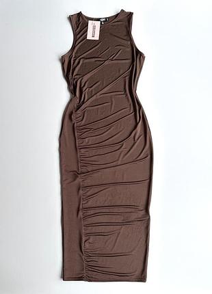 Сукня шоколадного кольору обтисла missguided